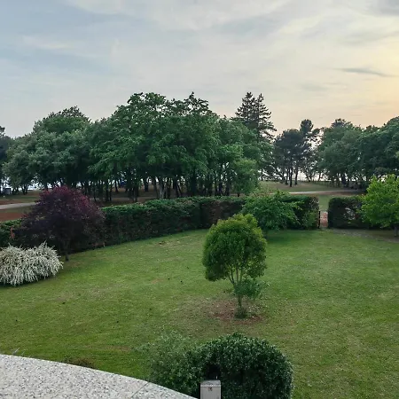 Sea View Apartment&park View Bruno *