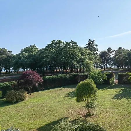 Sea View Apartment&park View Bruno